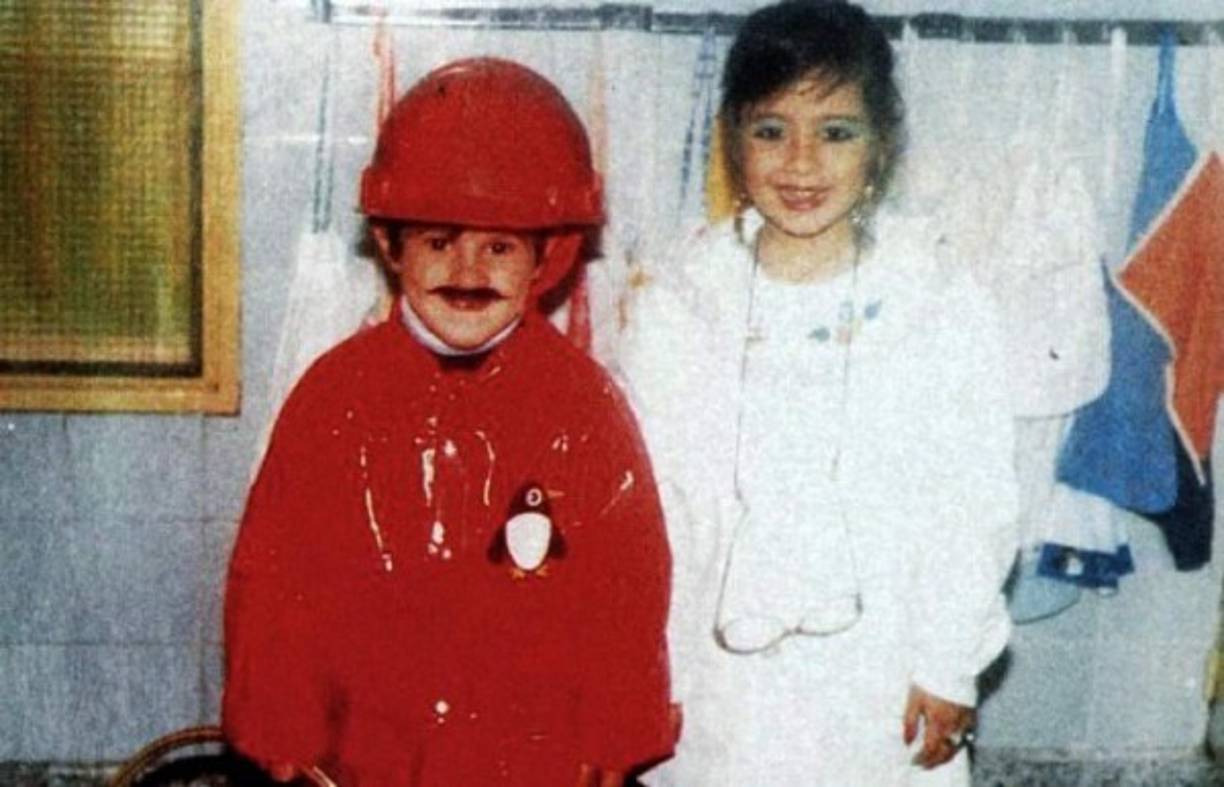 En la escuela Messi tenía una amiga llamada Cintia Arellano que le ayudaba a hacer los exámenes.