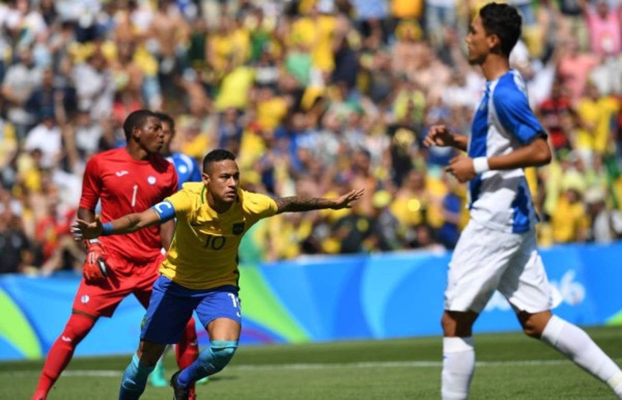 Brasil tuvo un control casi absoluto del partido durante el primer tiempo.