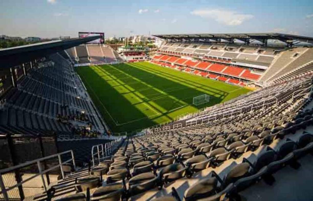 Una característica especial del Audi Field es la inclinación de sus asientos, singular experiencia.