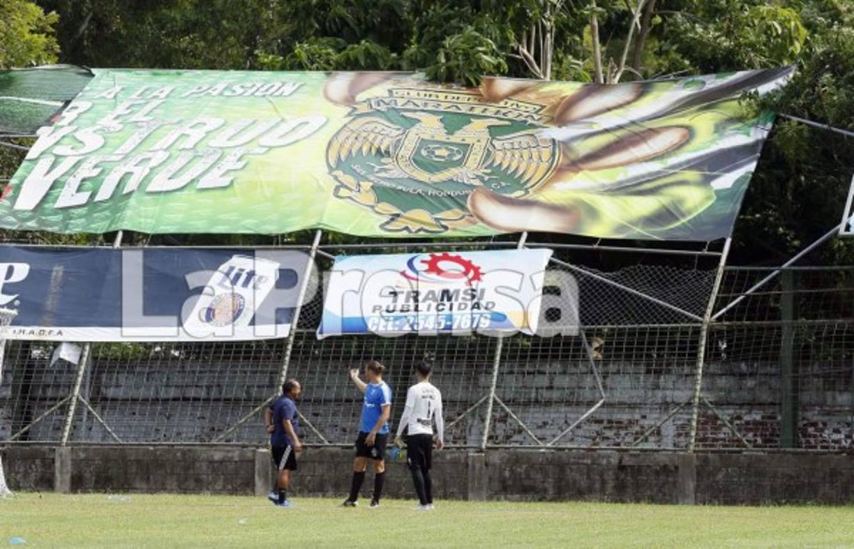 La tormenta que azotó a San Pedro Sula el martes por la noche causó estragos en el estadio Yankel Rosenthal.