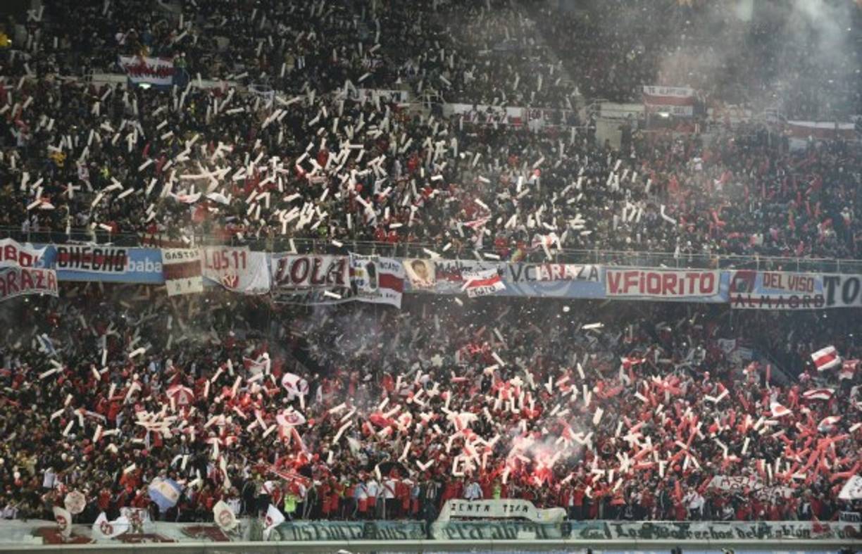 La afición de River no dejó solo a su equipo.