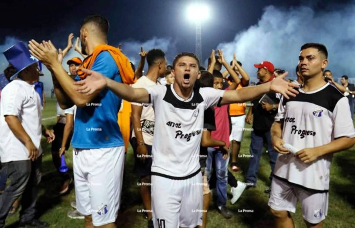 El eufórico festejo de Franklin Morales al final del partido.