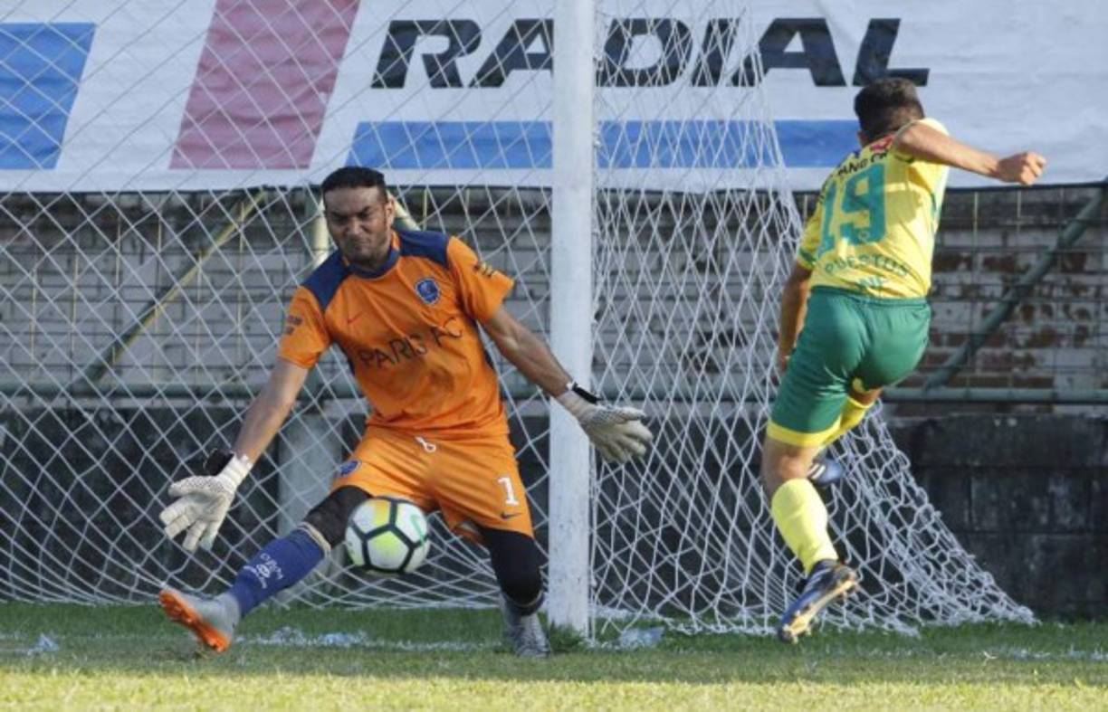 El portero Júnior Morales, ex Real España, Marathón, Vida y Atlético Choloma, defiende ahora la portería del París FC de San Manuel de la Segunda División.