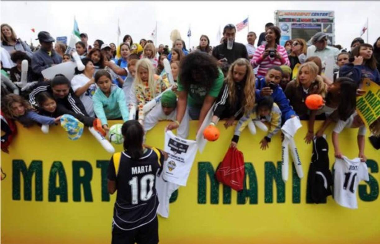 En enero de 2009, Marta fichó por Los Angeles Sol de Estados Unidos. Jugaría hasta final de temporada.