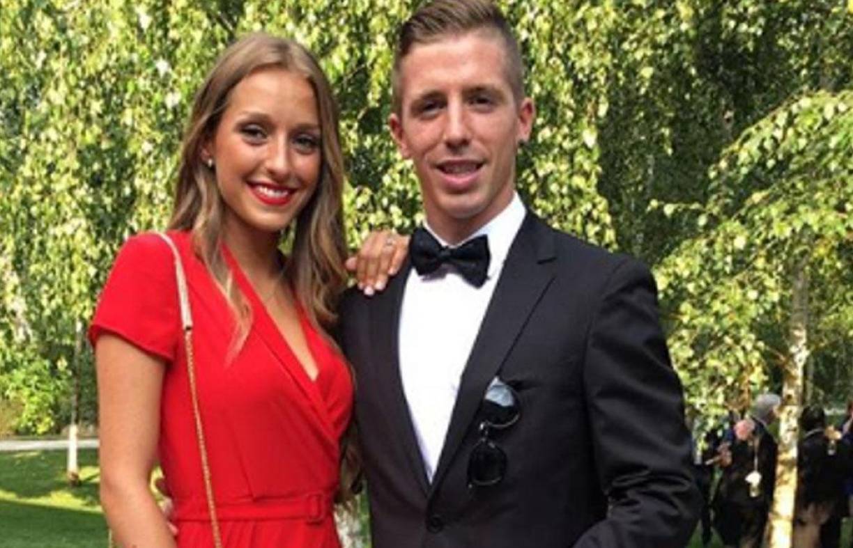 Andrea Sesma e Iker Muniain se casaron en 2017 tras varios años de relación. Fruto de ella, nacieron Iker y Claudia. 