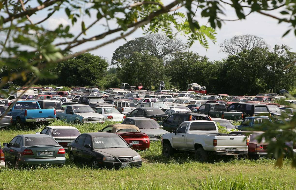 Un vehículo decomisado representa un pago de L1,825 al año, ya que según decreto 168-2020 que entró en vigencia en marzo de 2021, el cobro diario por parqueo es de L5.00.