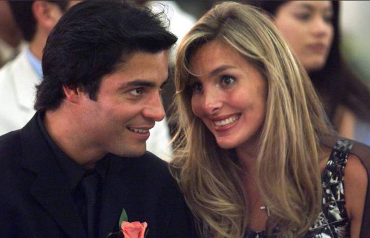 Chayanne es uno de los pocos famosos que ha logrado mantener su vida personal alejada de la polémica y los chismes de la farándula; poco se sabe de su familia y de la relación que mantiene con su bella esposa.