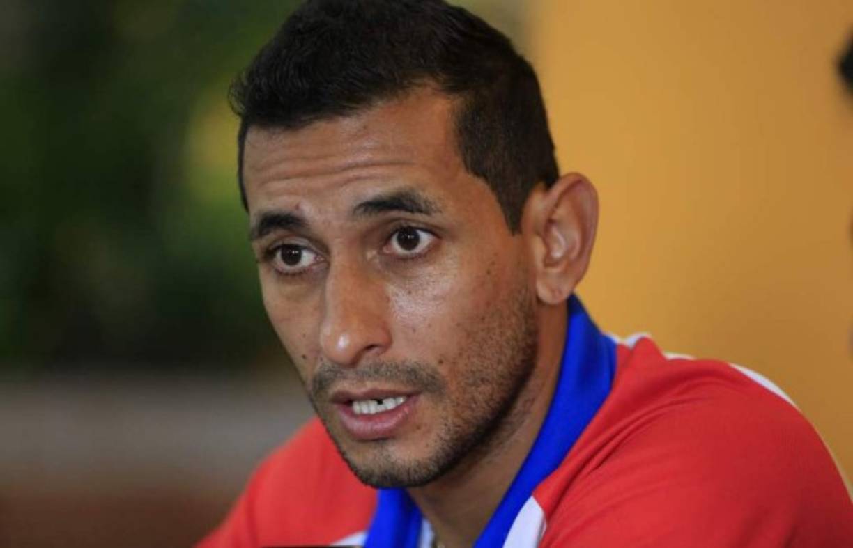 Cristian Maidana: El talentoso mediocampista argentino inició conversaciones con Olimpia para llegar a un acuerdo para la renovación de su contrato. 'Quiero seguir acá y retirarme también, pero son cosas que se deben hablar”, indicó.<br/>