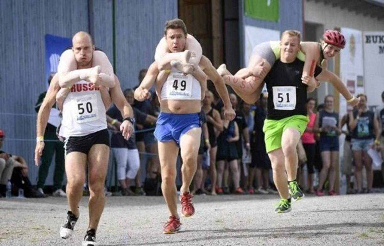Y el más raro para el final: El EUKONKANTO, el deporte para hombres casados.<br/>En esta disciplina, procedente de Finlandia, hay que competir en una carrera que incluye una pista con toda clase de obstáculos...¡mientras se carga a la esposa sobre la espalda! <br/>Y para complicarlo un poco más no se vale ser muy delgada, la mujer debe pesar al menos 49 kilos.