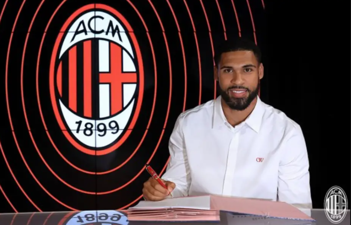 El Milan anunció en un comunicado en su página oficial la contratación del centrocampista inglés Ruben Loftus-Cheek durante cuatro temporadas, hasta el 30 de junio de 2027.