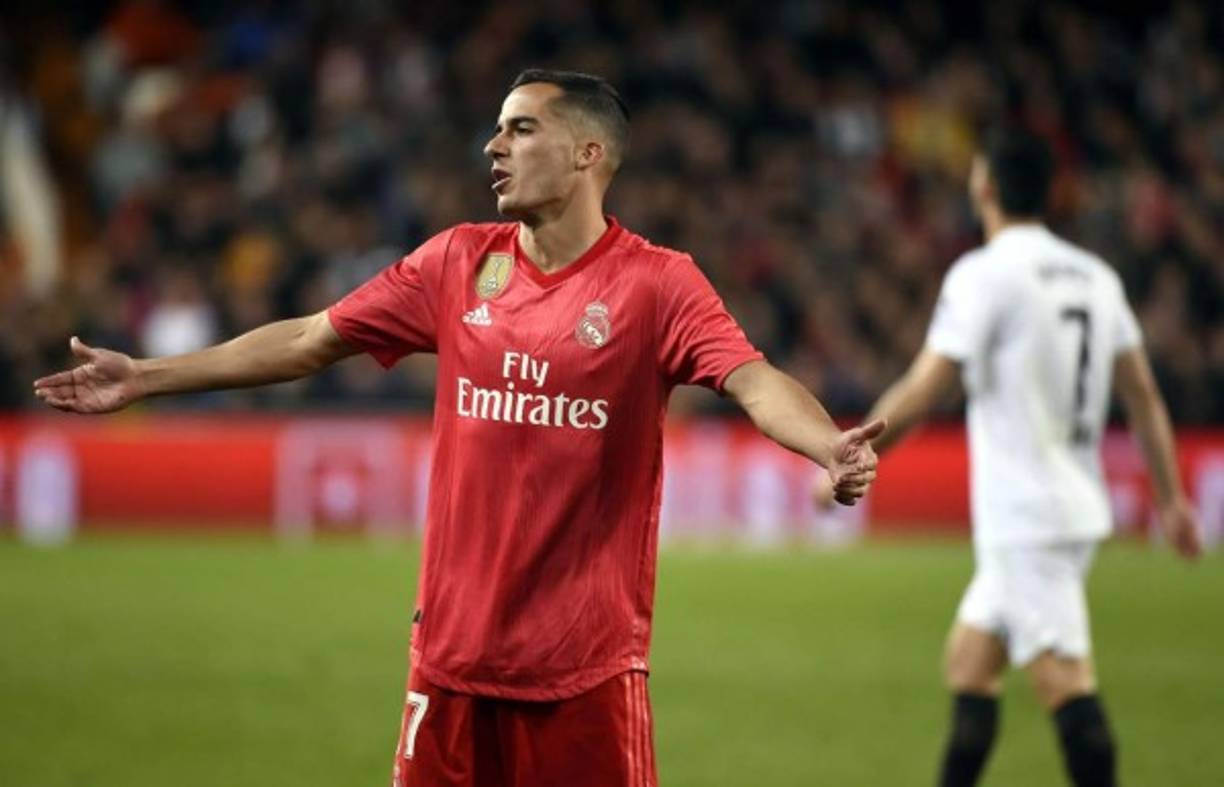 Lucas Vázquez, haciendo gestos luego del gol de Guedes. Foto AFP