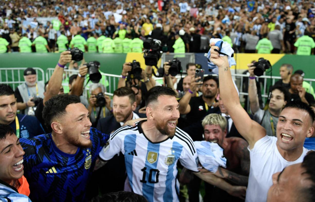 Ser el primer jugador en ganar tres veces el jugador del certamen: Desde que se instauró en 1987, Leo ya lo ganó en 2015 y en 2021. Además, lograría por primera vez alcanzarlo en ediciones consecutivas. Información cortesía Elgrafico.com.ar.