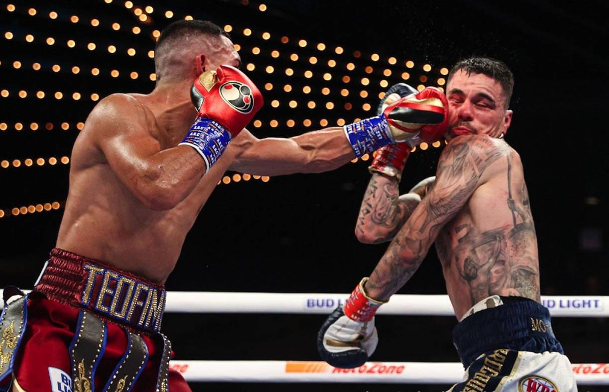 Teófimo López soltó este izquierdazo al rostro de George Kambosos.
