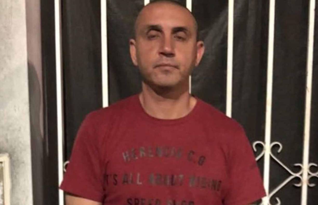 Testigos publicaron a través de la red social X que se escucharon entre siete y diez tiros en Avellaneda al 700 bis, a metros de hinchas que salían del estadio y de un conocido bar del barrio de Arroyito, donde había gente cenando.