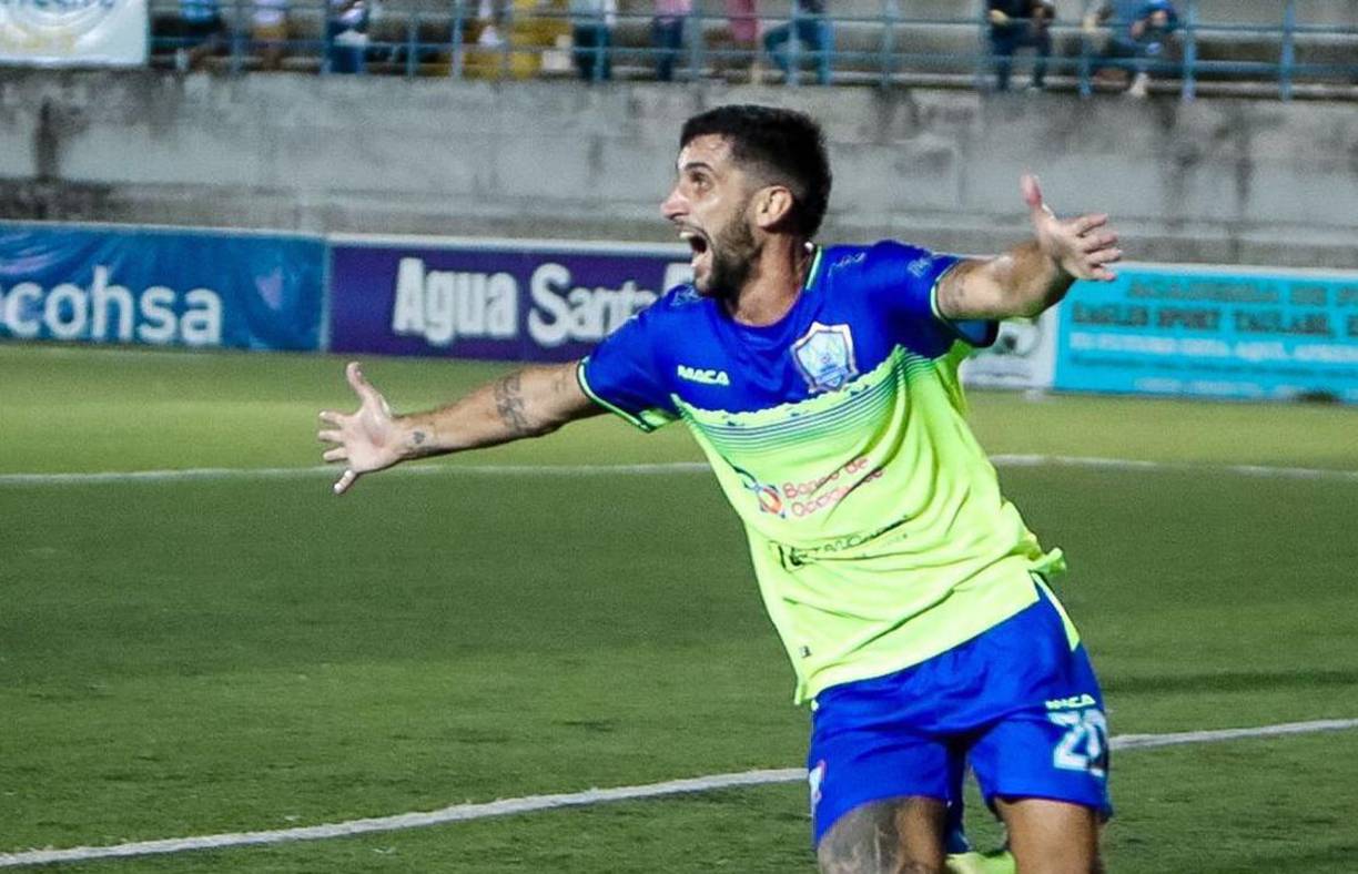 Lucas Campana: El delantero argentino fue dado de baja por Olancho FC y suena para llegar a las filas del Génesis de Comayagua.