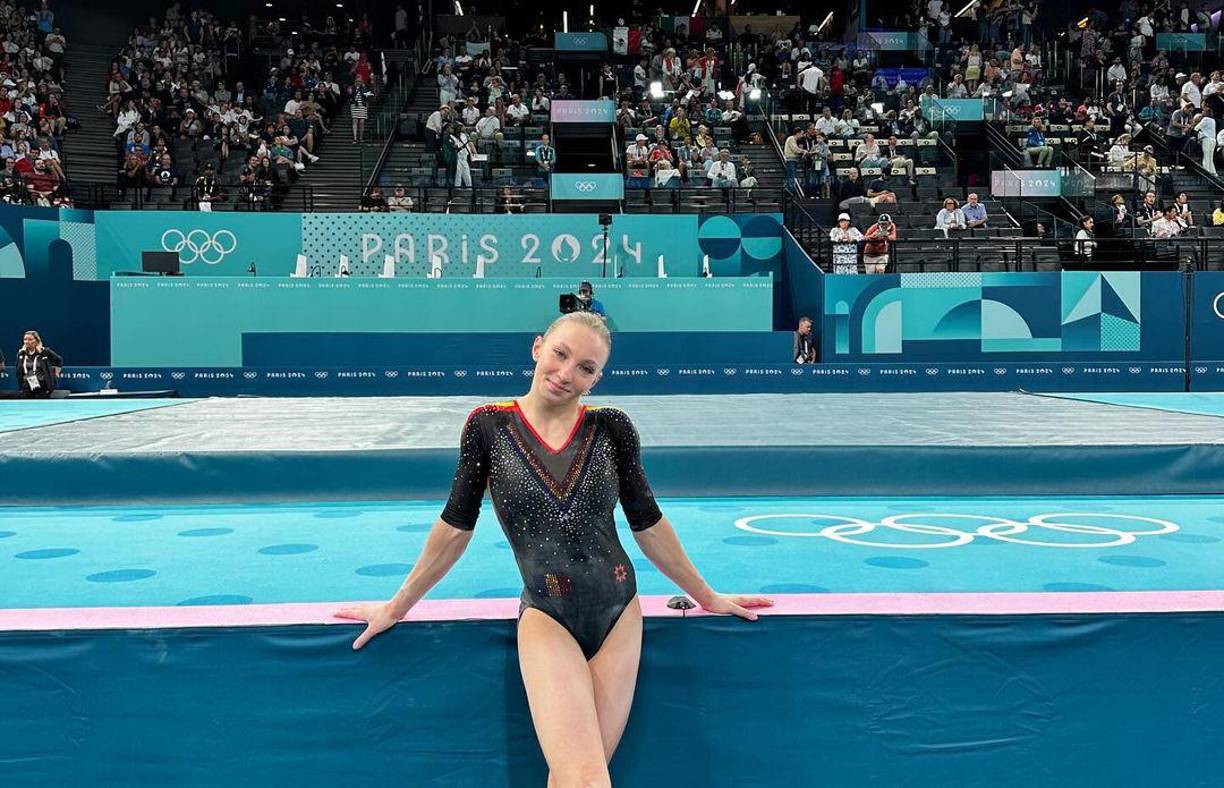 “Es un sentimiento que apenas puedo expresar, no puedo creerlo”, había reaccionado la gimnasta rumana, citada por medios de su país. 
