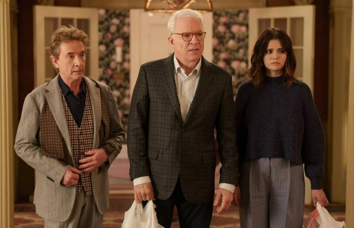 ”Solo asesinatos en el edificio” (temporada cuatro) - Tres protagonistas, los infatigables Steve Martin, Martin Short y Selena Gómez viajan a Hollywood porque un estudio quiere adaptar su podcast al cine. La temporada más cargada de estrellas hasta el momento incluirá apariciones de Meryl Streep, Eugene Levy, Eva Longoria, Zach Galifianakis, Molly Shannon, Kumail Nanjiani o Melissa McCarthy. En Disney+ el 27 de agosto. 