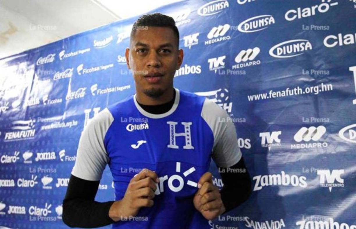 El portero Denovan Torres del Marathón fue uno de los que designó Fabián Coito para que atiendera a la prensa deportiva.