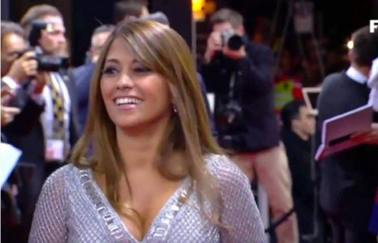 Antonella, muy sonriente.