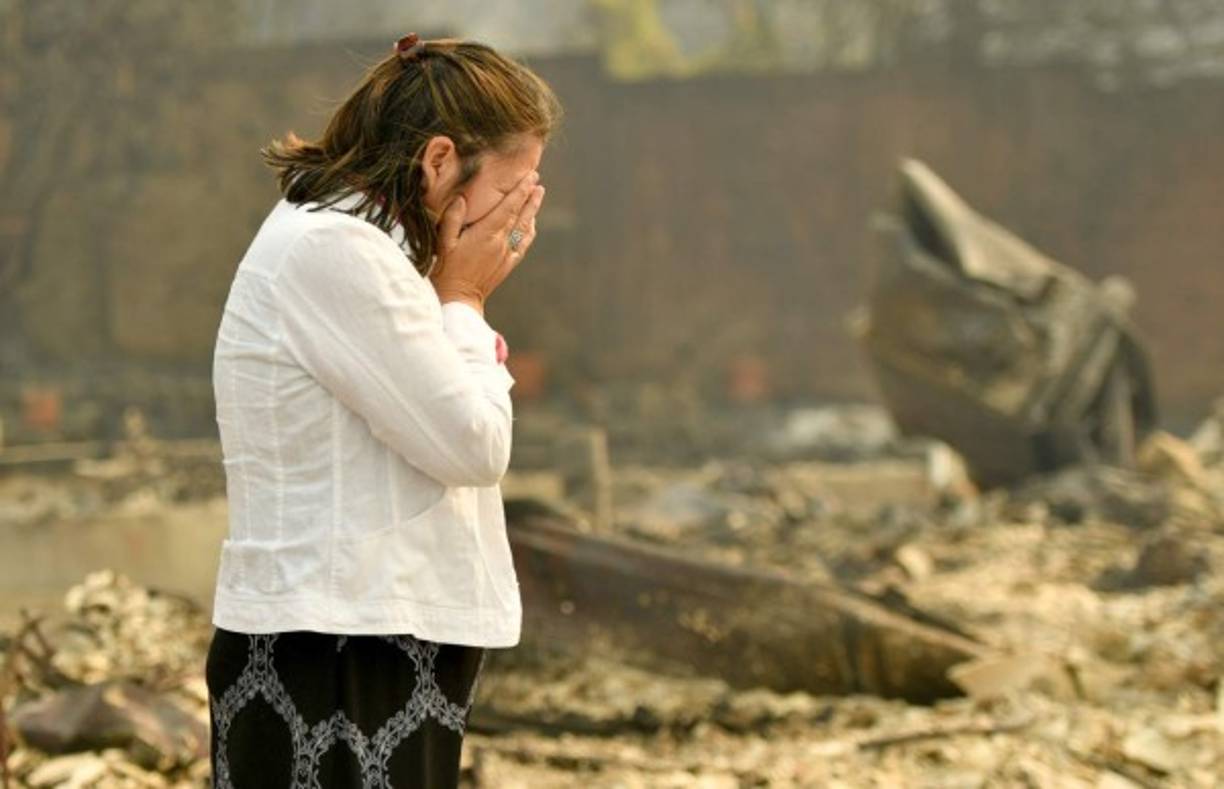 De las 21 personas que han muerto desde el domingo por la noche, 11 fueron fallecieron en el incendio de Tubbs en el condado de Sonoma, dijeron las autoridades. Eso hace que el incendio de Tubbs, uno de 22 llamas en el estado, el sexto incendio más letal en la historia de California, dijeron las autoridades.<br/><br/>Otros seis perdieron la vida en el condado de Mendocino, dos en el de Napa, y dos en el de Yuba.<br/><br/>Pero se espera que la cifra de muertos aumente.