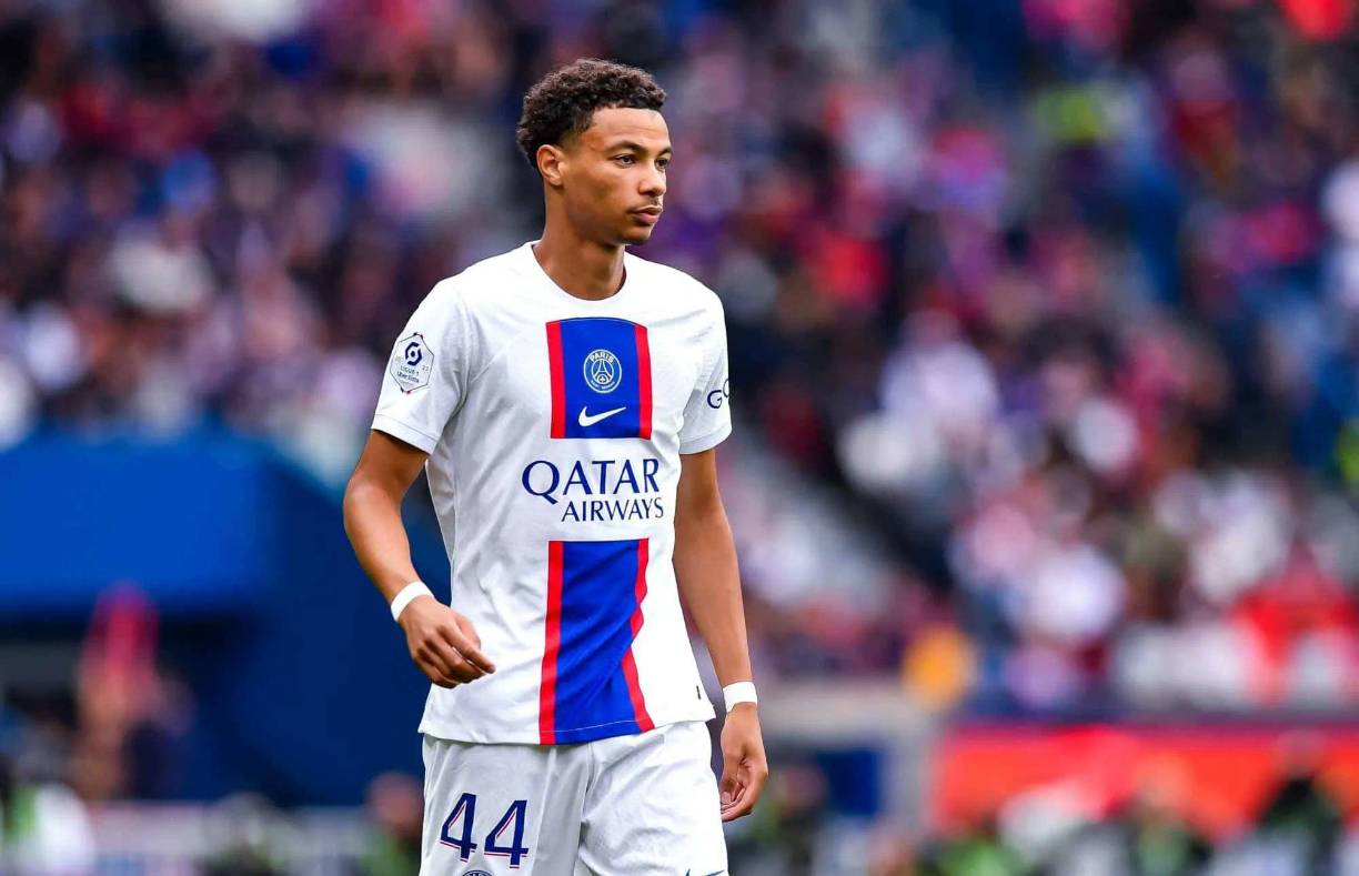 Sky Alemania informa que el Eintracht de Frankfurt habría llegado a un acuerdo verbal con Hugo Ekitike, que en la actualidad cuenta con muy pocos minutos en el PSG. Asimismo, el delantero también habría sido sondeado por Wolverhampton.