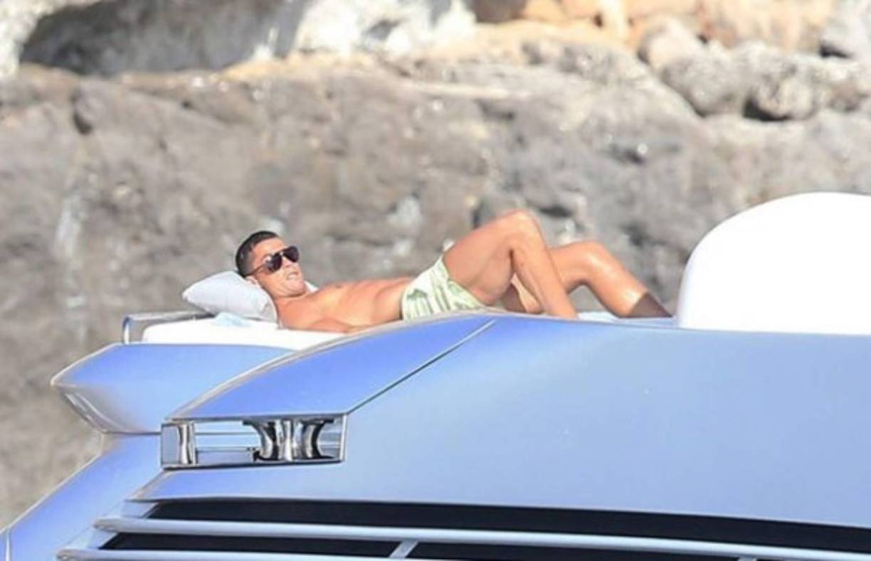 El delantero de 31 años de edad se relaja.