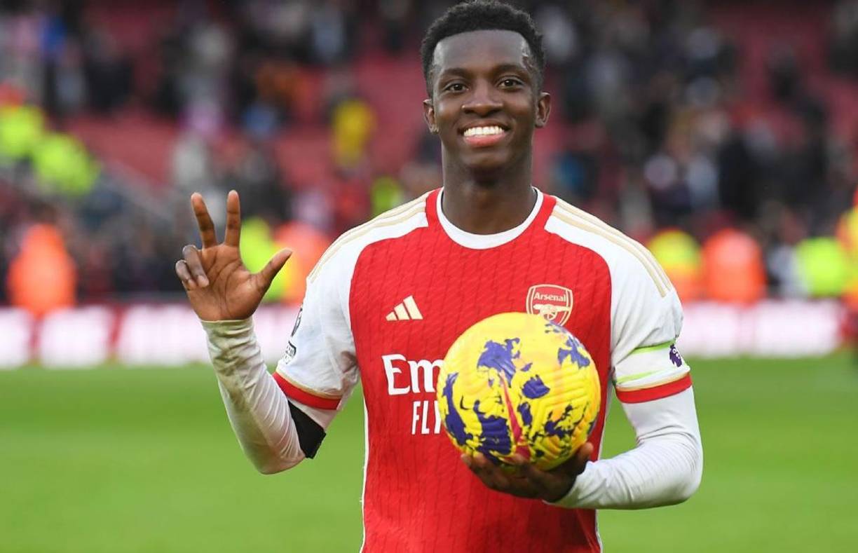 Según adelanta The Athletic, Eddie Nketiah jugará para el Nottingham Forest. Se trata de un traspaso que se va a cerrar en alrededor de 35 millones de euros, después de que el Arsenal haya rechazado la oferta inicial de 29 ‘kilos’.