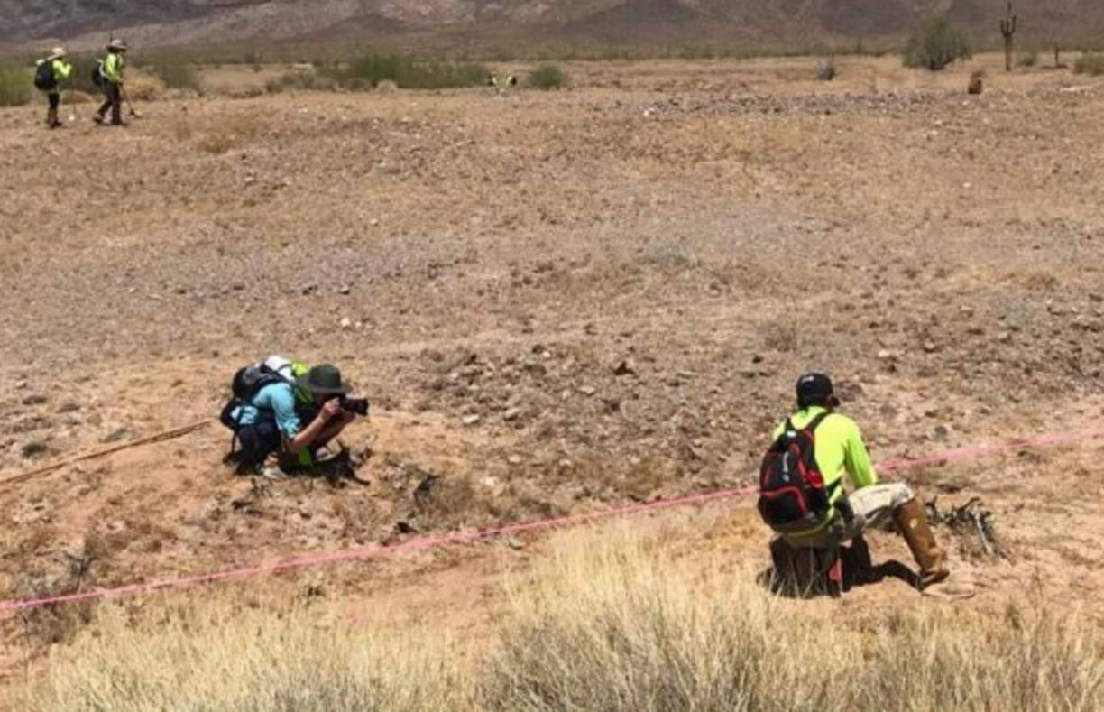 La osamenta de un hondureño fue encontrada por un grupo de voluntarios de una ONG en el desierto de Arizona en Estados Unidos. Se cree el cuerpo sin vida corresponde a Dennis Rolando Martínez Núñez (30), ya que cerca se encontraron unas pertenencias y una cédula de identidad con este nombre.
