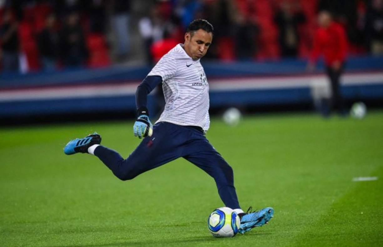 Keylor Navas goza de la confianza del cuerpo técnico del PSG. Es titular, pero hoy ha recibido sus primeros goles como jugador del club francés.