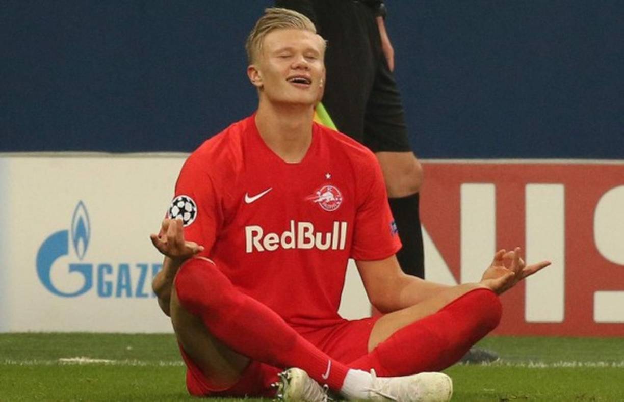 A diferencia de su padre, que jugó principalmente como centrocampista o defensa central, Erling es un gran delantero, con excelente ojo para el gol.