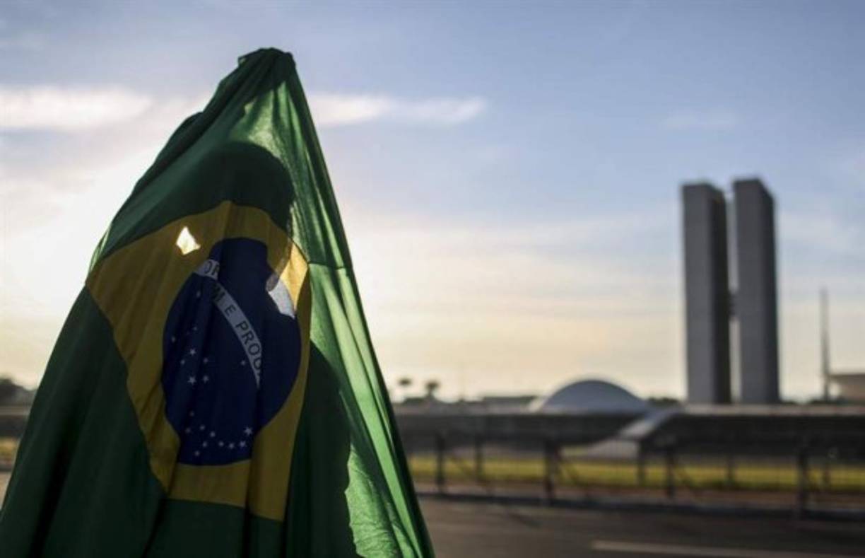 Brasil tiene ahora un nuevo presidente, Michel Temer, quien era el vice presidente asumió.