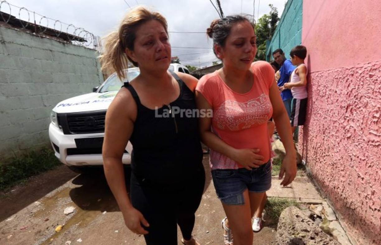 Familiares lamentan la pérdida del menor que murió en extrañas condiciones.