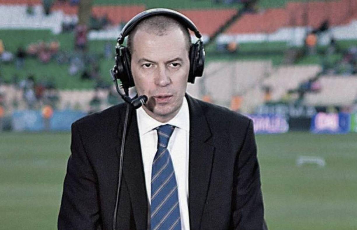 André Marín fue un destacado periodista deportivo mexicano con una extensa trayectoria en los medios de comunicación