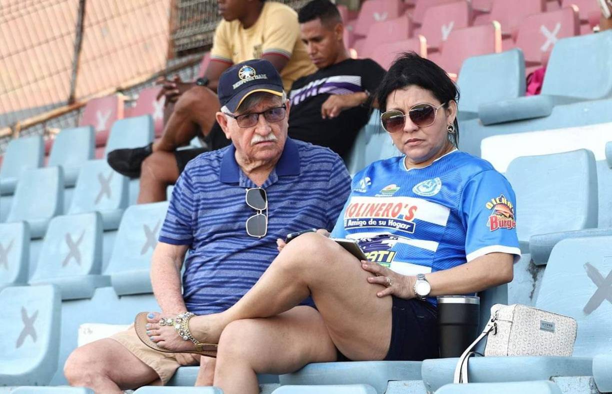 Ambiente y lindas chicas: así se vivió la jornada 17 del Clausura