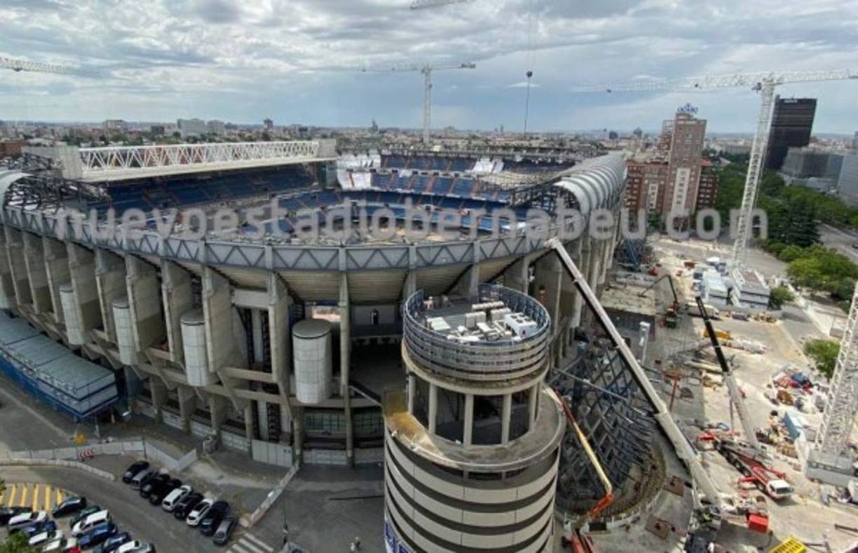 El estadio Santiago Bernabéu está en una etapa de remodelación por tal razón no podrá ser usado por un buen tiempo por Real Madrid.