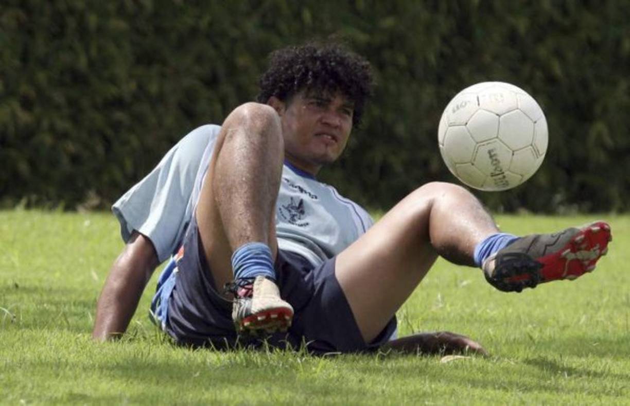 Elmer Montoya (37 años), vive, trabaja y radica en Estados Unidos. Está totalmente retirado del fútbol.