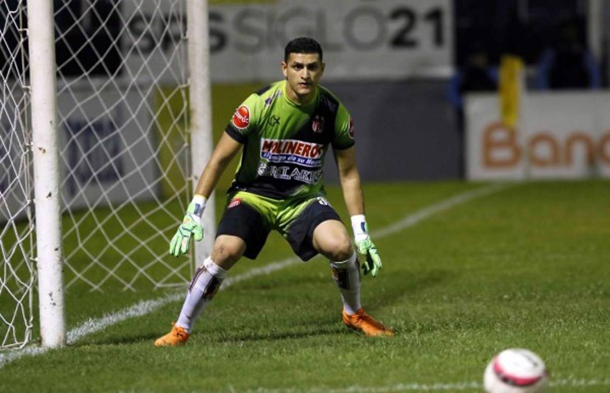 Harold Fonseca - El portero del Vida cuenta con 25 años y salió del Motagua para tener minutos. Está siendo titular en el equipo cocotero.
