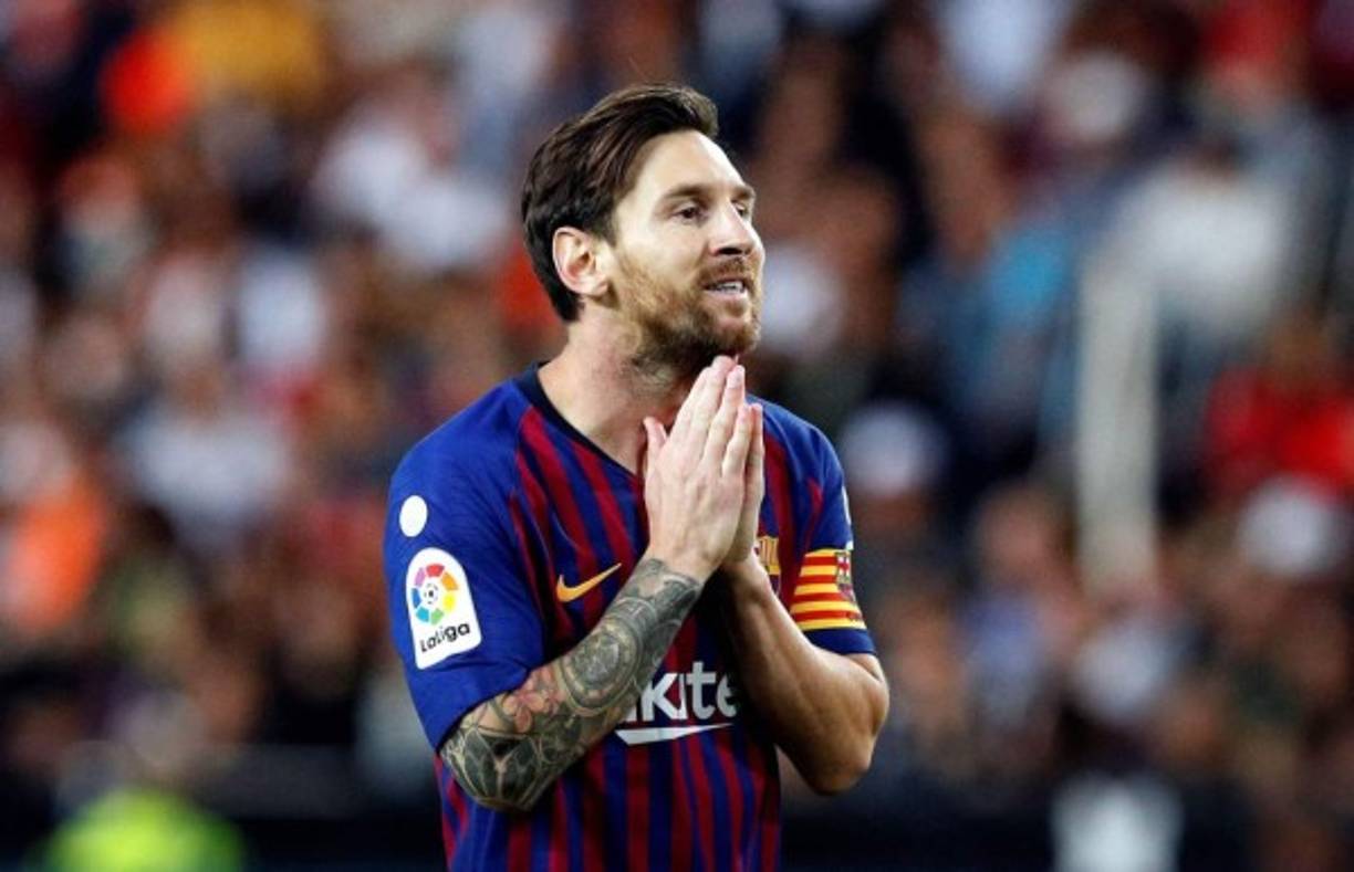 Messi rescató al Barcelona y le dio el empate contra el Valencia.