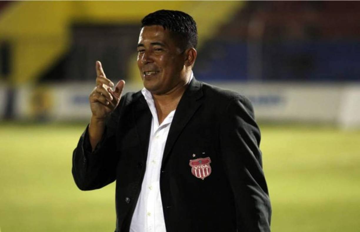 El entrenador hondureño Elvin López fue despedido por la junta directiva del Vida. Para su reemplazo suenan Wilmer Cruz y Raúl Martínez Sambulá.
