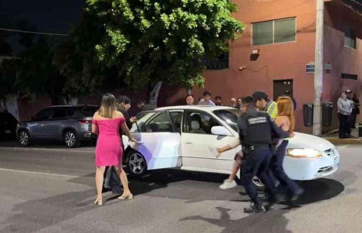 Querétaro es un estado vecino al de Guanajuato, en el centro de México, y en el que la violencia se ha recrudecido en los últimos meses debido a la disputa que mantienen por el territorio los grupos delictivos: Cartel Jalisco Nueva Generación, Cartel de Sinaloa y Cartel de Santa Rosa de Lima.