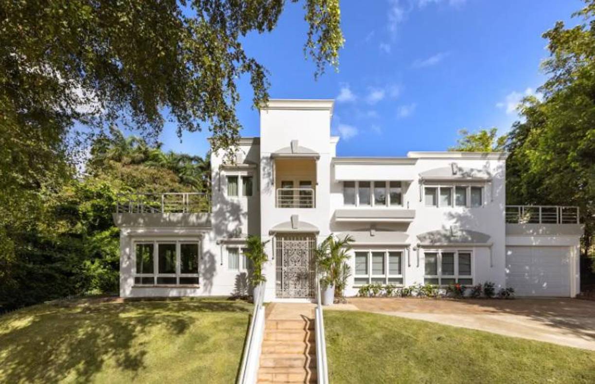 “Gran parte de la cultura puertorriqueña tiene que ver con rumbear, bailar, y celebrar con todos nuestros panas, familiares, amigos. Y quiero que experimentes y disfrutes de mi Puerto Rico”, comentó Yankee.