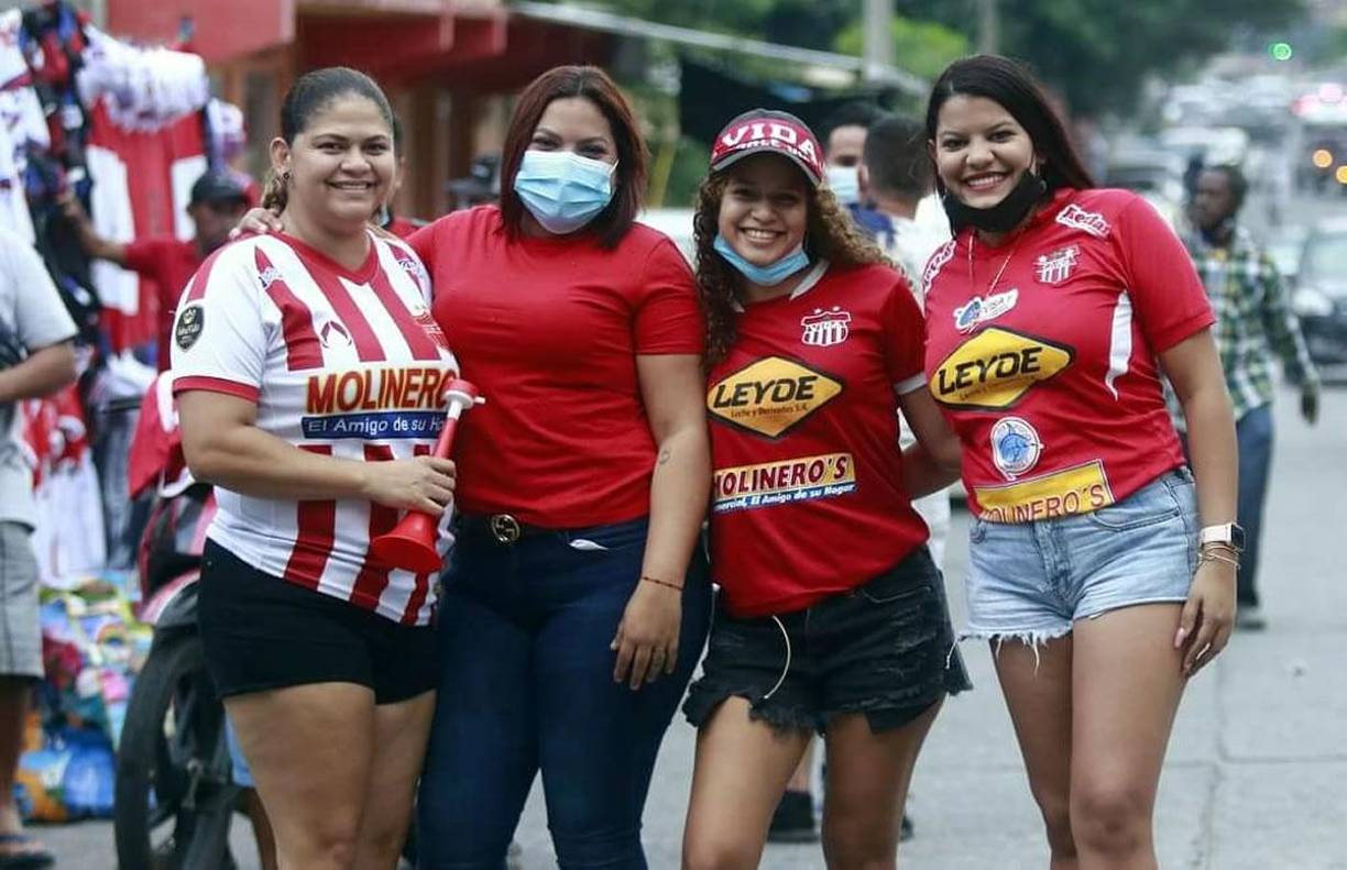 Las bellezas que adornaron los juegos de vuelta de semifinales del Torneo Apertura 2021