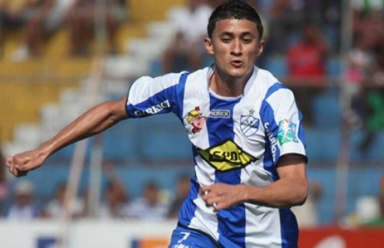 Rigo Padilla también defendió los colores del Victoria en la Liga Nacional de Honduras.