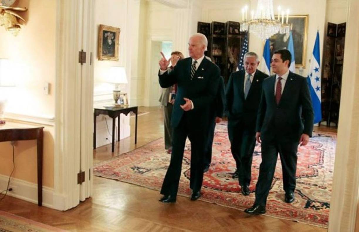 Joe Biden dio un recorrido a los presidentes Juan Orlando Hernández, Salvador Sánchez Cerén y Otto Pérez Molina.