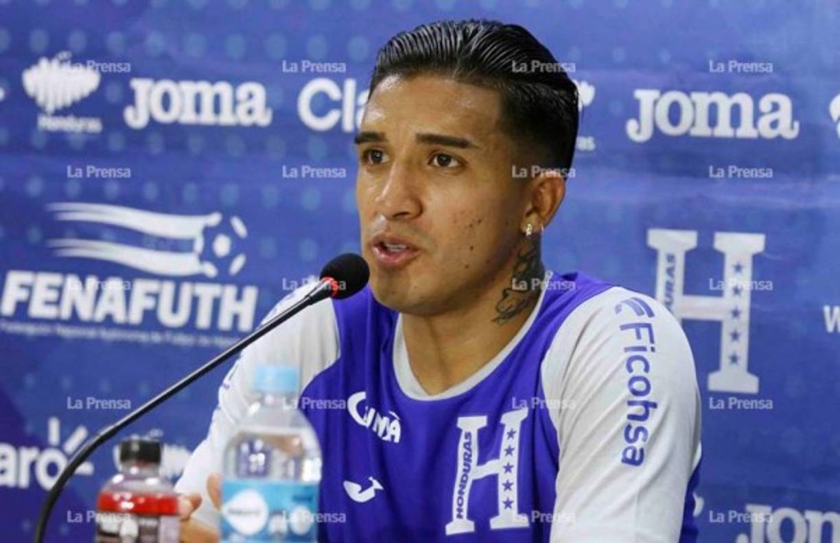 El delantero Michaell Chirinos de Lobos Buap de México fue el otro encargado de hablar con la prensa deportiva.