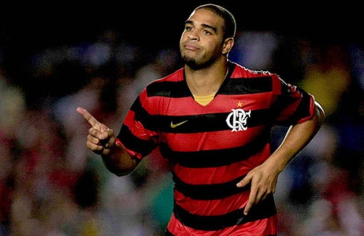 Adriano vendió su mansión por 1.6 millones de dólares, aseguran en Brasil. El exdelantero se retiró en 2016, con el Miami de EEUU, pero jugó antes con el Flamengo y Corinthians en el Brasileirao.