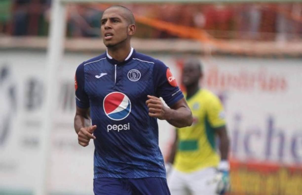 El delantero hondureño Eddie Hernández jugará en Polonia tras quedar fuera del Motagua y luego de no llegar a un acuerdo con el Real España.