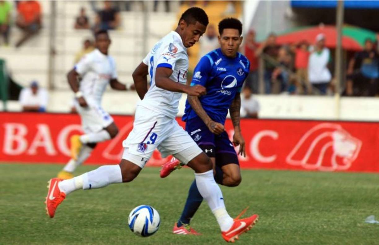 Anthony Lozano marcado por Henry Figueroa.