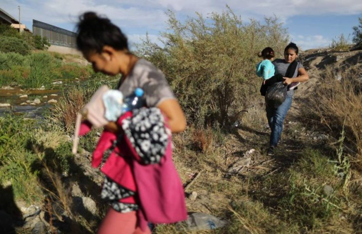 La semana pasada, el gobernador del Estado de Florida, Ron DeSantis, se negó a recibir a inmigrantes en su territorio.