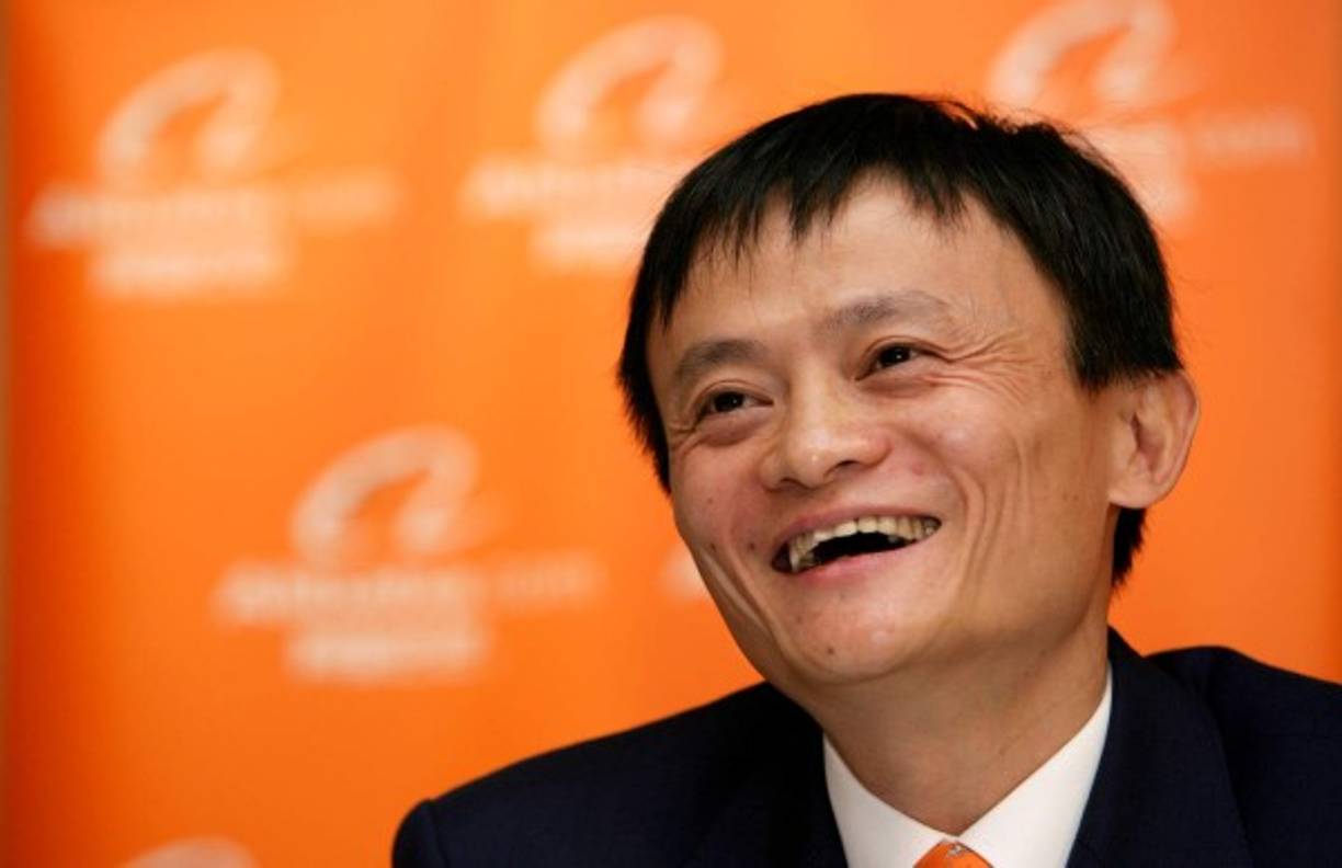 El también chino, Jack Ma, queda en octavo puesto. El fundador de la tienda de comercio electrónico, Alibaba (el Amazon chino), logró amasar una fortuna de $25,800 millones.